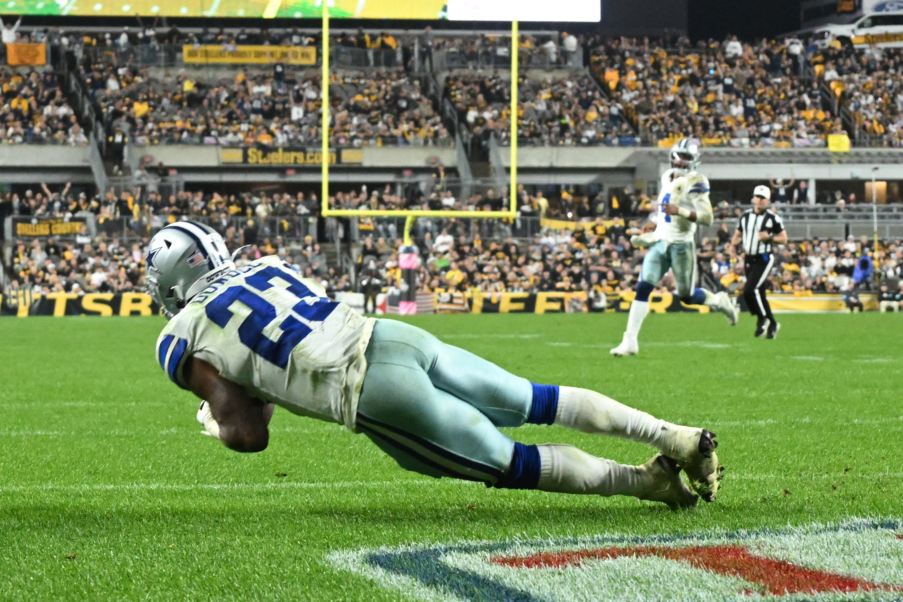 Winners and Losers: Cowboys run game overcomes officials, injuries in win over Steelers