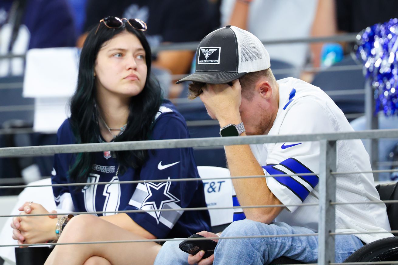 Cowboys fanbase almost unanimously has no confidence in the franchise at the moment