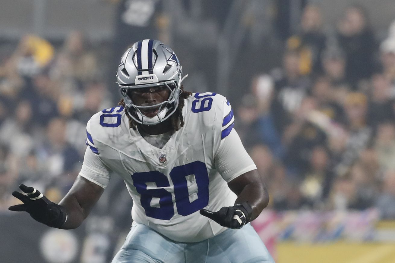 Dallas Cowboys tackle Tyler Guyton seen wearing wrap on knee after win over Steelers