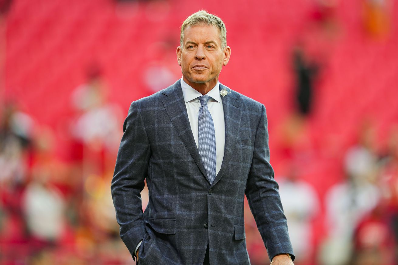 Troy Aikman criticizes Cowboys wide receivers, CeeDee Lamb, and group’s route running