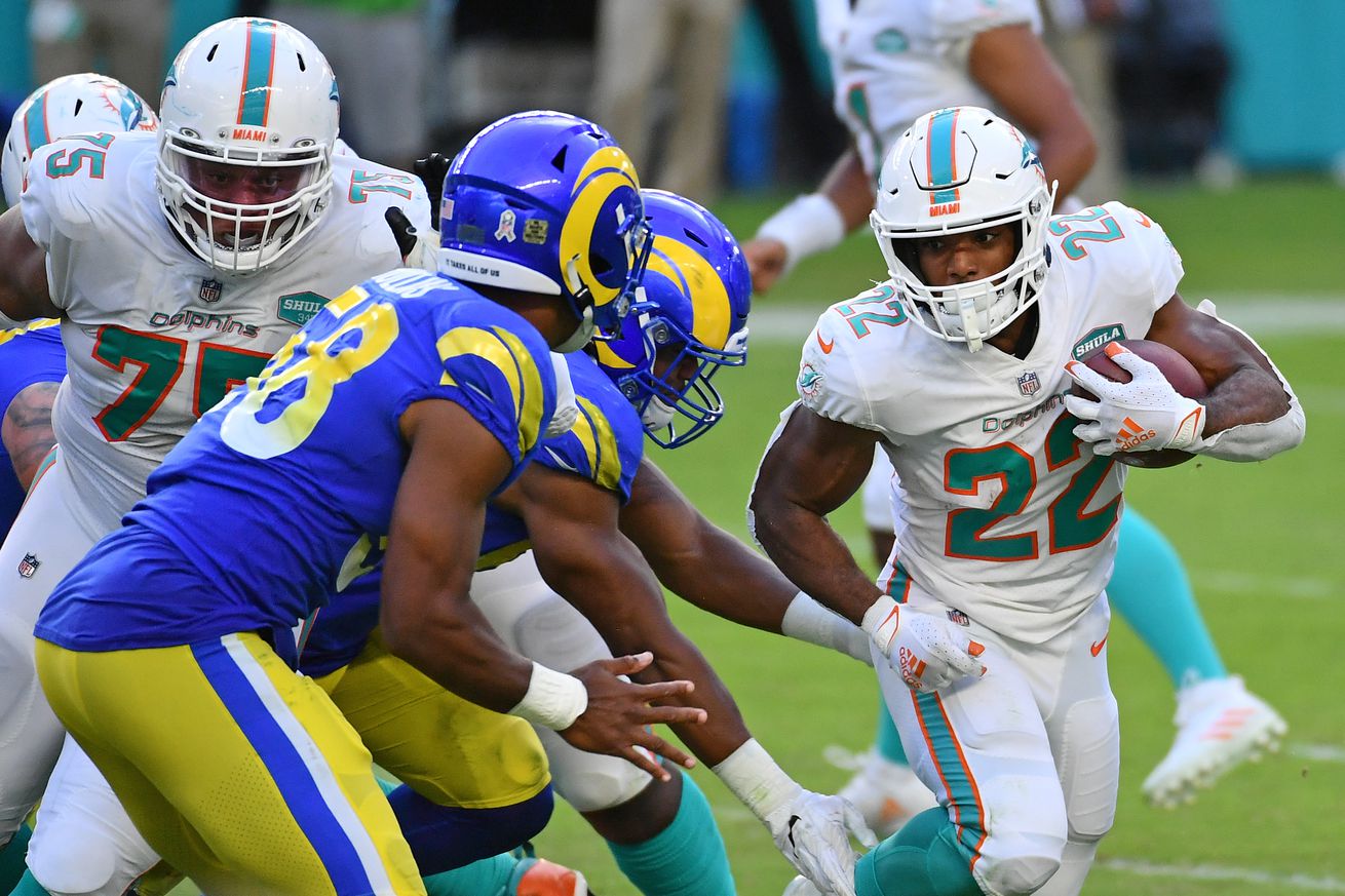 Monday Night Football odds, pick and live discussion: Dolphins at Rams