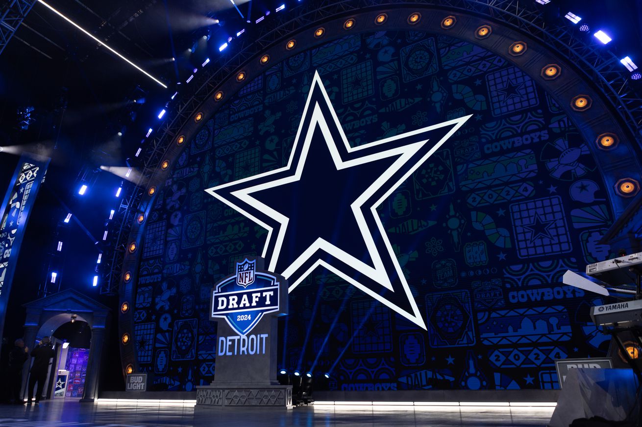 Dallas Cowboys Draft: Cowboys currently hold 14th overall pick in NFL Draft