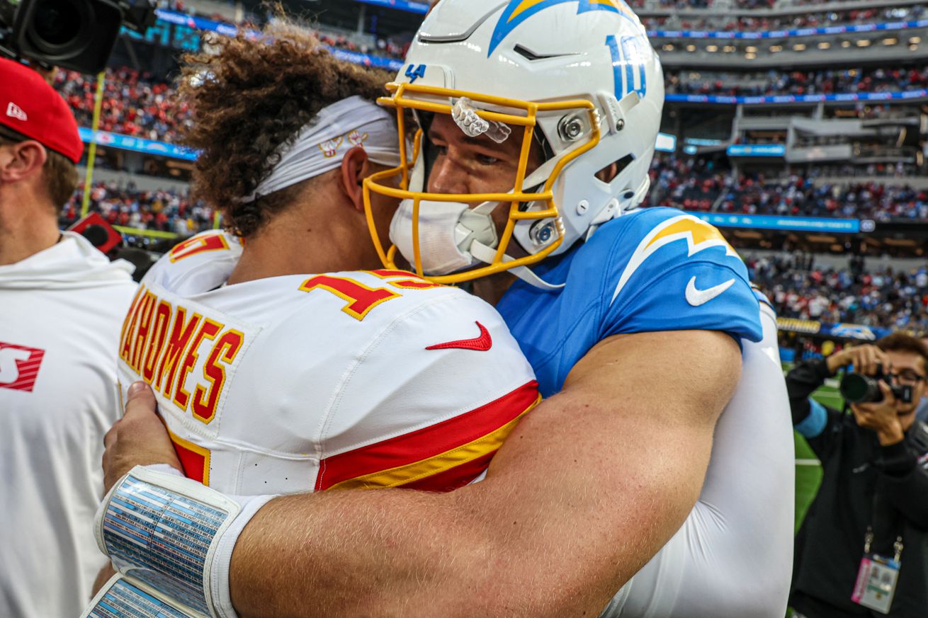 Sunday Night Football odds, pick and live discussion: Chargers at Chiefs