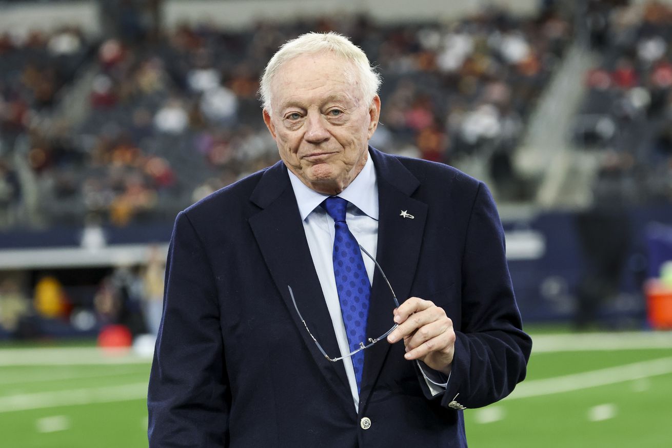 Dallas Cowboys handicapped themselves on coaching candidates, especially on Lions and Chiefs