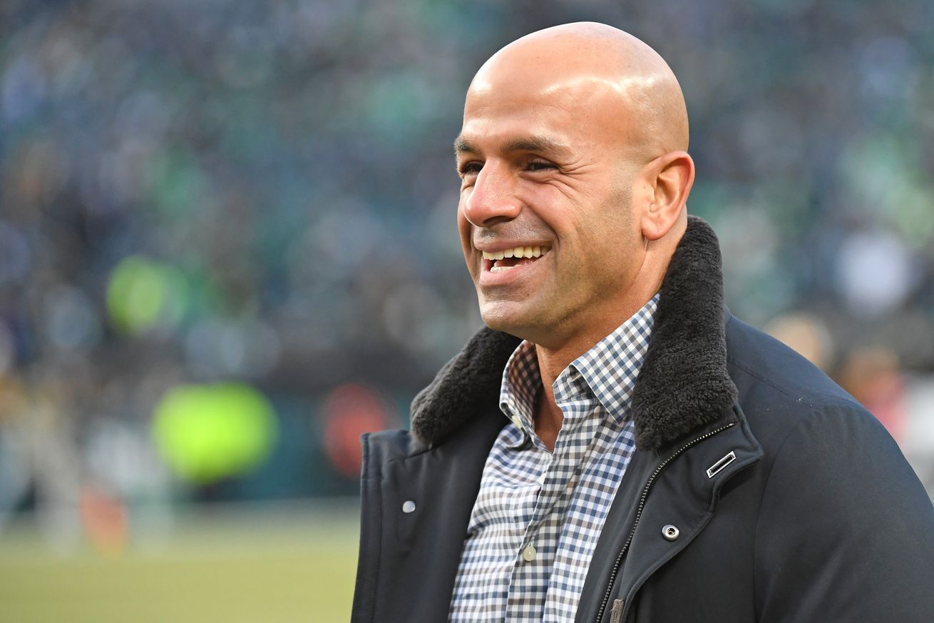 Robert Saleh would be the first defensive-minded head coach for the Dallas Cowboys in 18 years