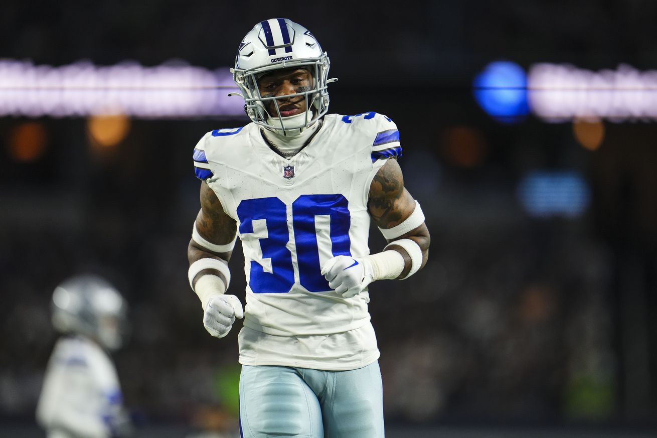 Cowboys pick up contract option of safety Juanyeh Thomas