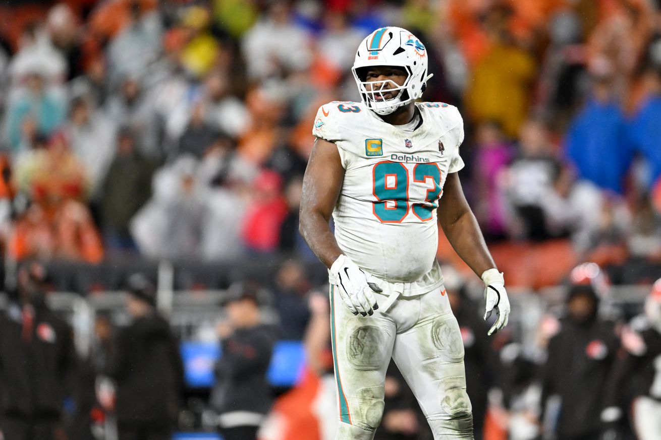 Calais Campbell is a veteran option the Cowboys should consider