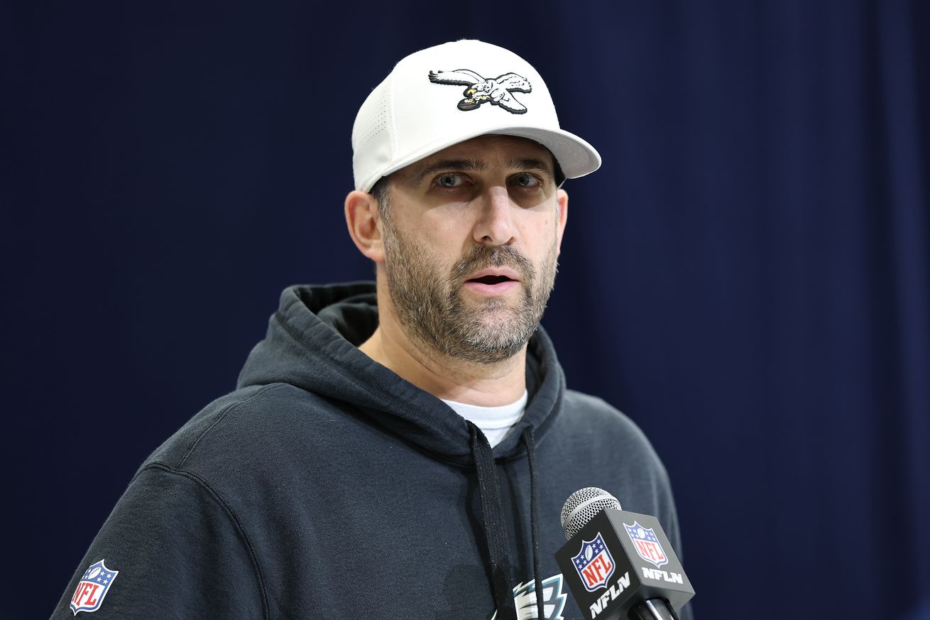 NFC East news: Nick Sirianni will be around for a few more years after contract extension NFC East news: Nick Sirianni will be around for a few more years after contract extension