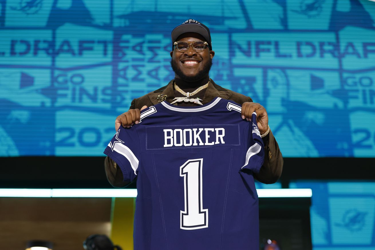 Tyler Booker vs. Jalen Carter: Cowboys’ 2025 season opener will feature a battle of behemoths Tyler Booker vs. Jalen Carter: Cowboys’ 2025 season opener will feature a battle of behemoths