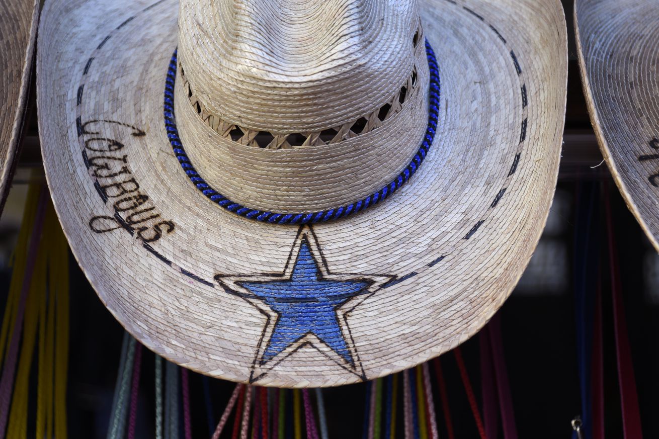 Dueling Cowboys 53-man roster projections heading into training camp Dueling Cowboys 53-man roster projections heading into training camp